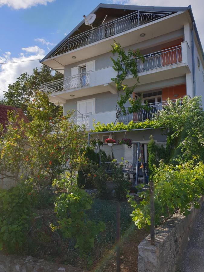 Apartments Mima Kaštela Екстериор снимка