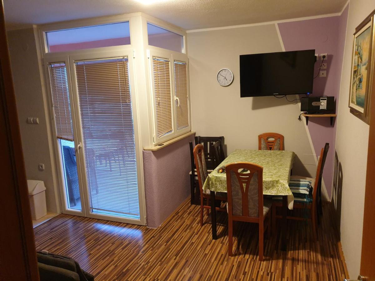 Apartments Mima Kaštela Екстериор снимка