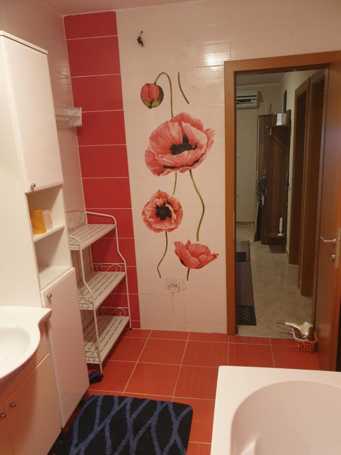 Apartments Mima Kaštela Екстериор снимка