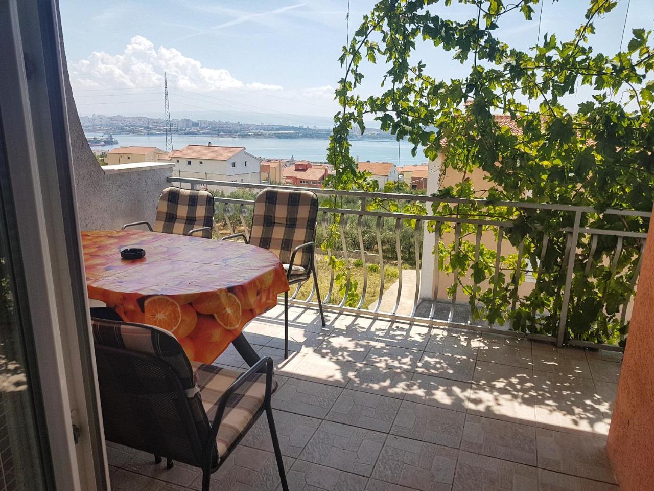 Apartments Mima Kaštela Екстериор снимка